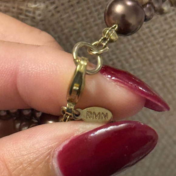 RMN Vintage Brown Triple Strand Faux Pearl Necklace - Picture 5 of 5